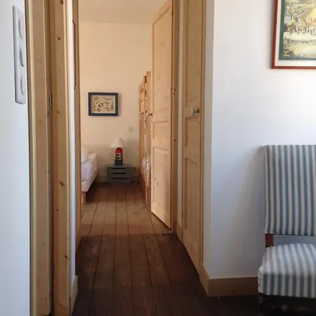 Maison De Famille Elegante - Cheminee , Jardin Clos- Ideal بيت للعطل *