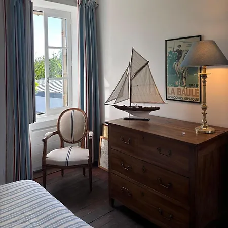 Maison De Famille Elegante - Cheminee , Jardin Clos- Ideal بيت للعطل لو كروازيك